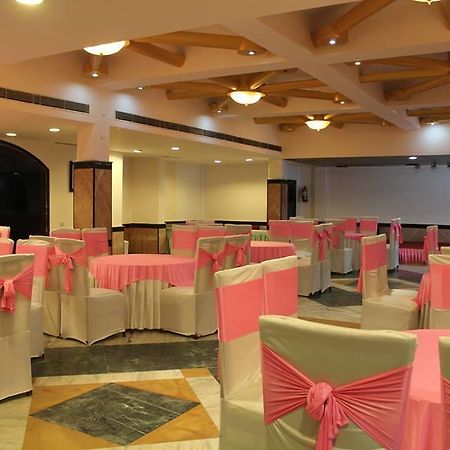 Gajraula Haveli Resort Exterior photo